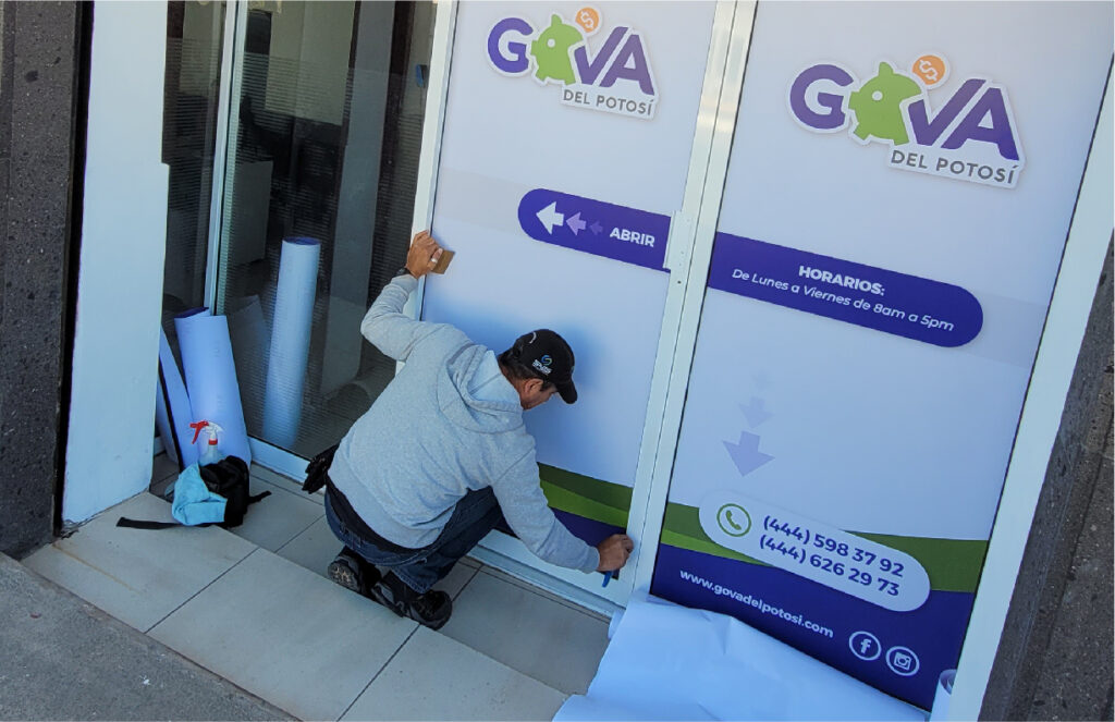 GOVA - INSTALACION DE VINIL - NAGUAL CREATIVO (1)